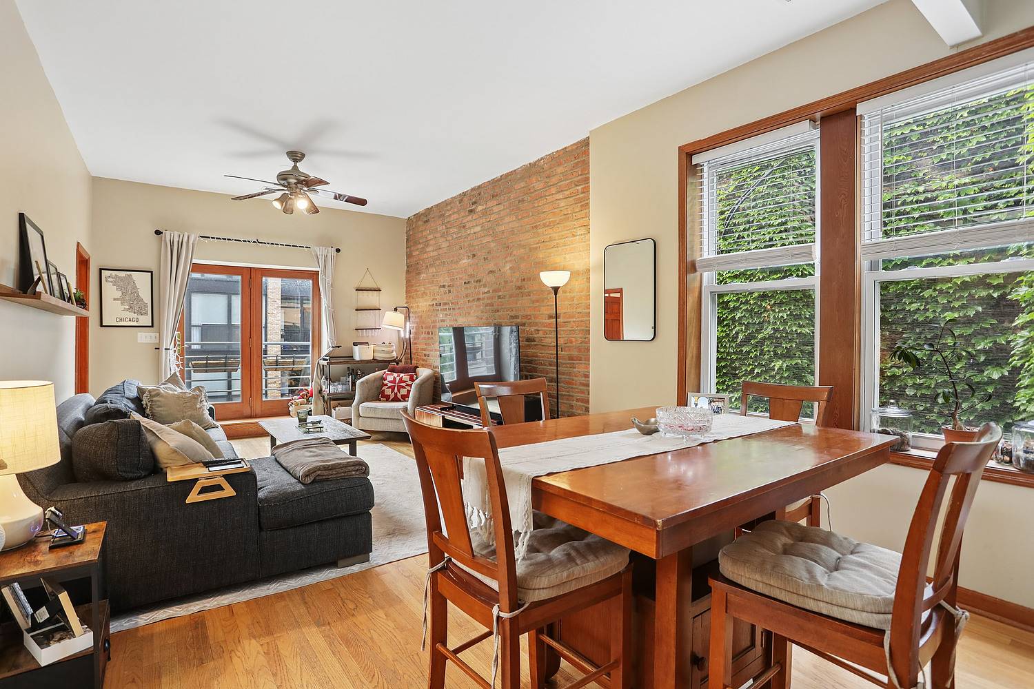 938 N Damen AVE #3F, Chicago, IL 60622