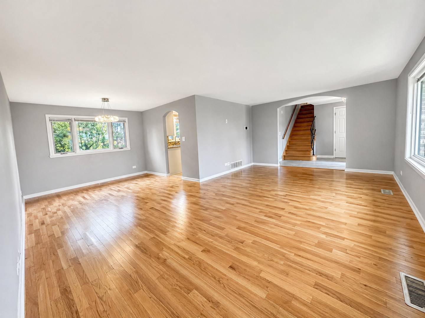 1106 WESTFIELD LN, Schaumburg, IL 60193