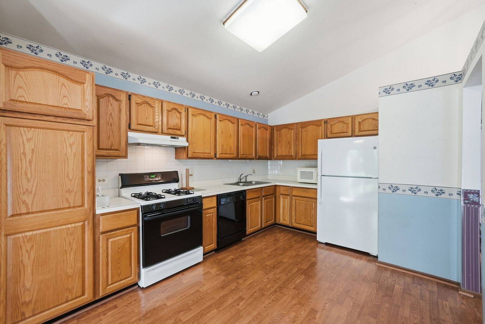 864 N Shady Oaks DR #864, Elgin, IL 60120