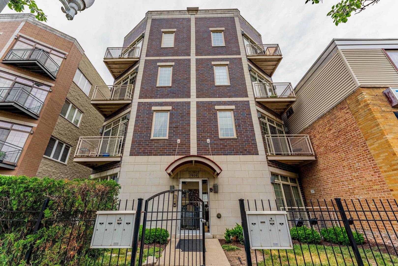 7930 W Grand AVE #3W, Elmwood Park, IL 60707