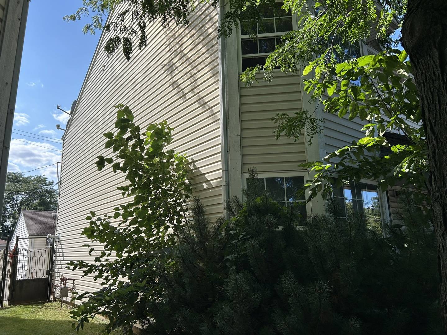 218 N Hamlin BLVD, Chicago, IL 60624