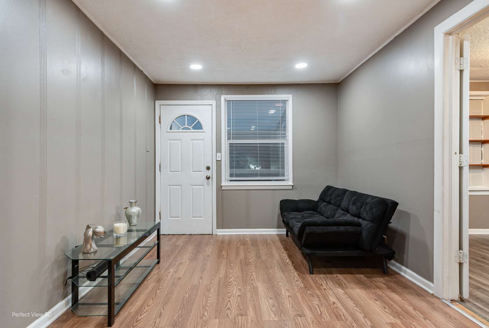3916 W Grand AVE, Chicago, IL 60651