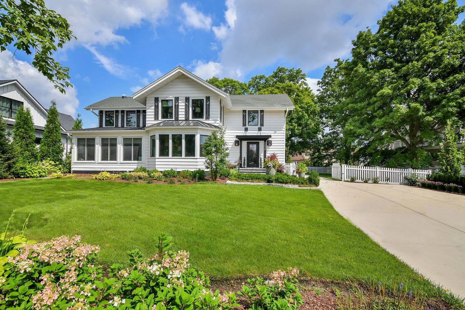 1031 E Bauer RD, Naperville, IL 60563
