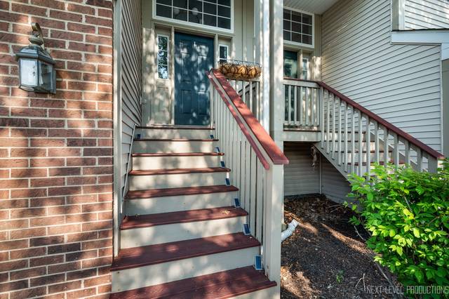 3023 Saganashkee LN, Naperville, IL 60564