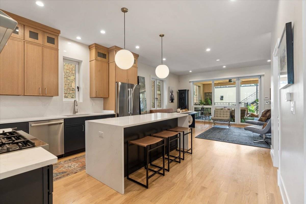 2023 W Augusta BLVD #1W, Chicago, IL 60622