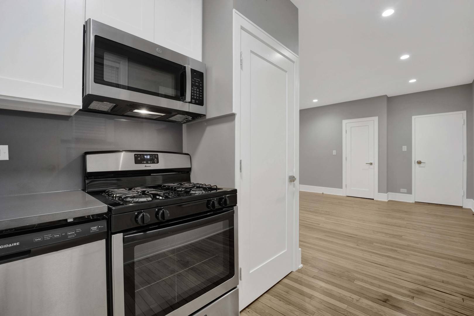 6403 N Wayne AVE #2C, Chicago, IL 60626