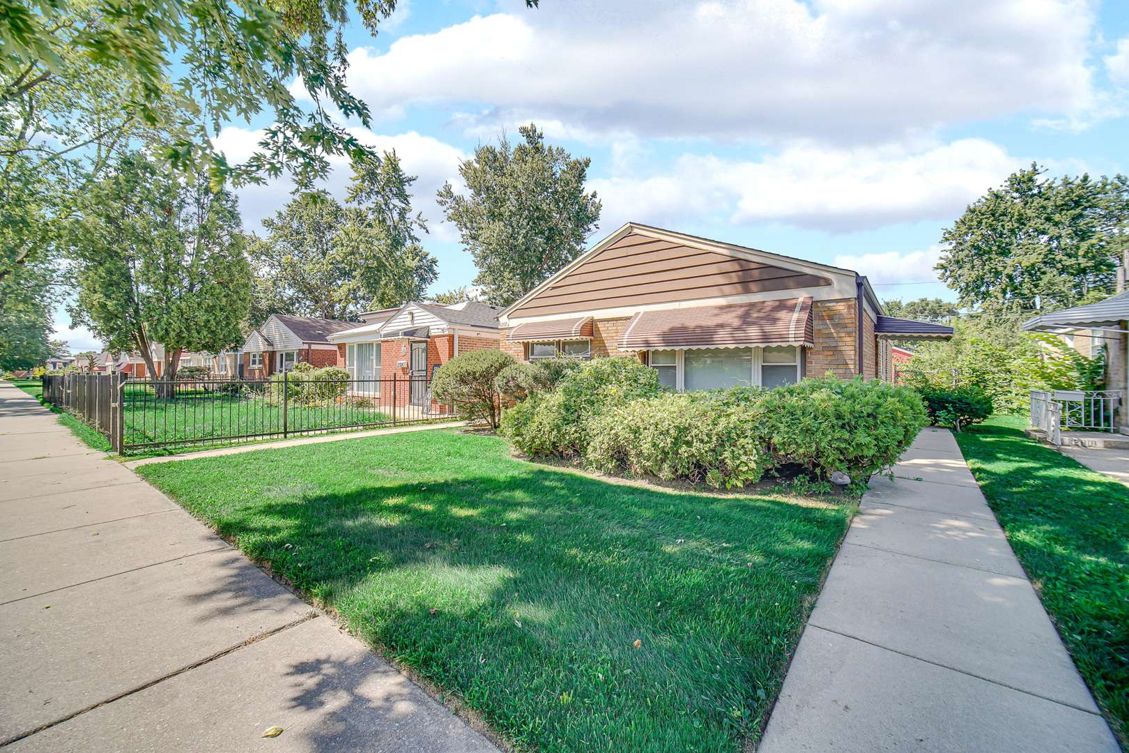 12822 S Peoria ST, Chicago, IL 60643