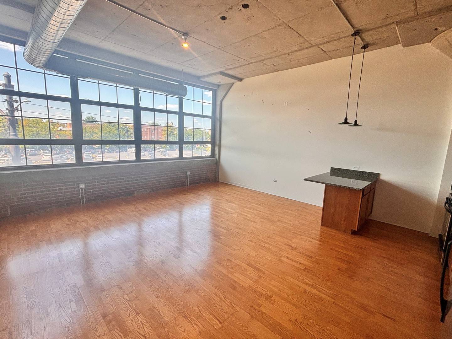 3963 W Belmont AVE #233, Chicago, IL 60618