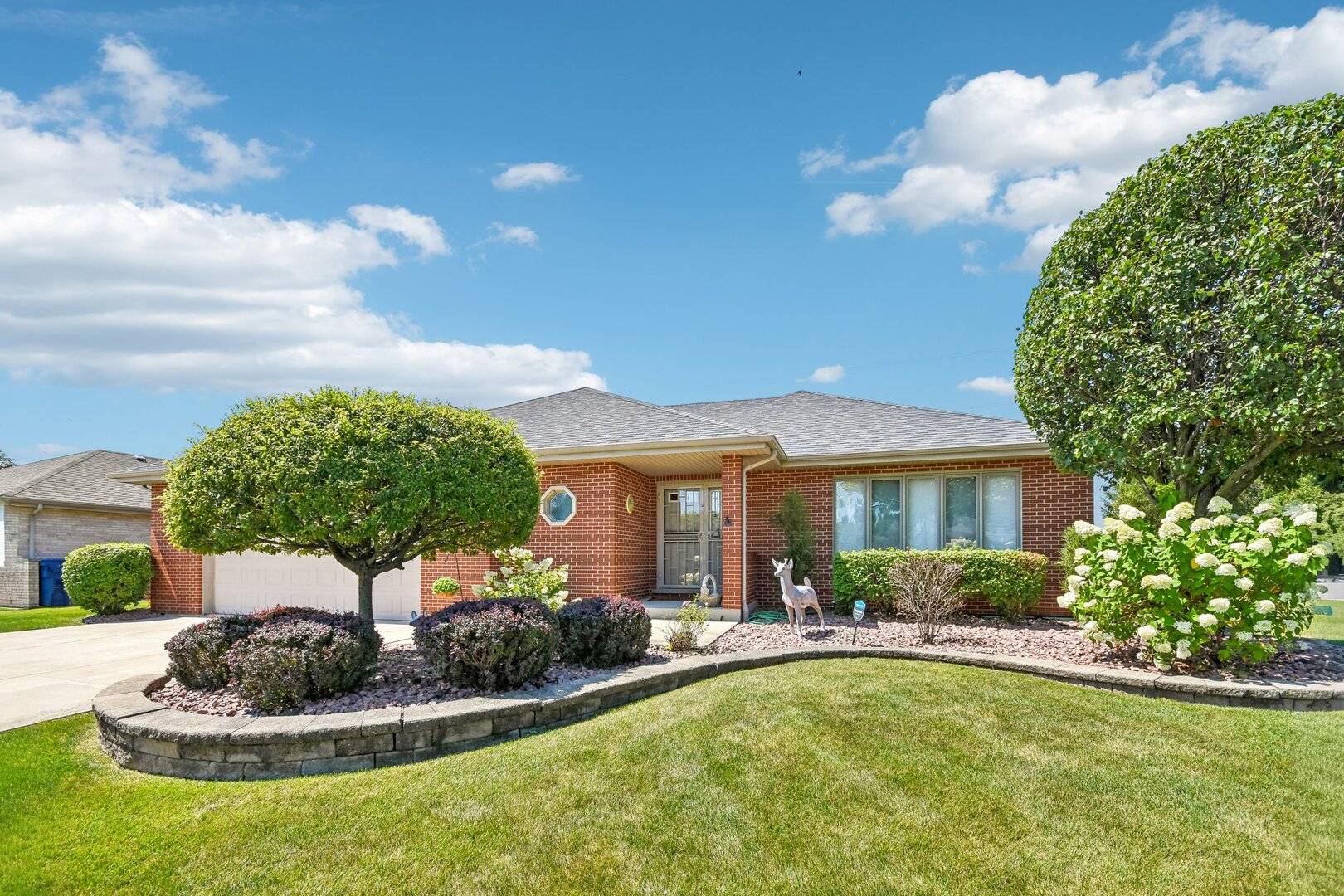 14854 S Carlton LN, Homer Glen, IL 60491