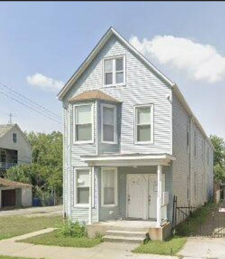 8640 S Escanaba AVE, Chicago, IL 60617