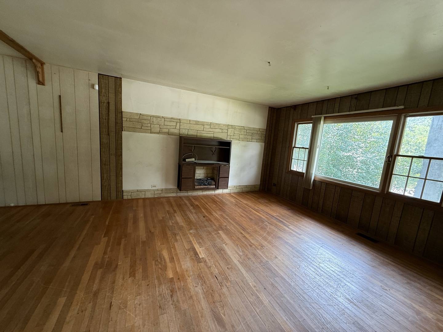 234 Hickory ST, Park Forest, IL 60466