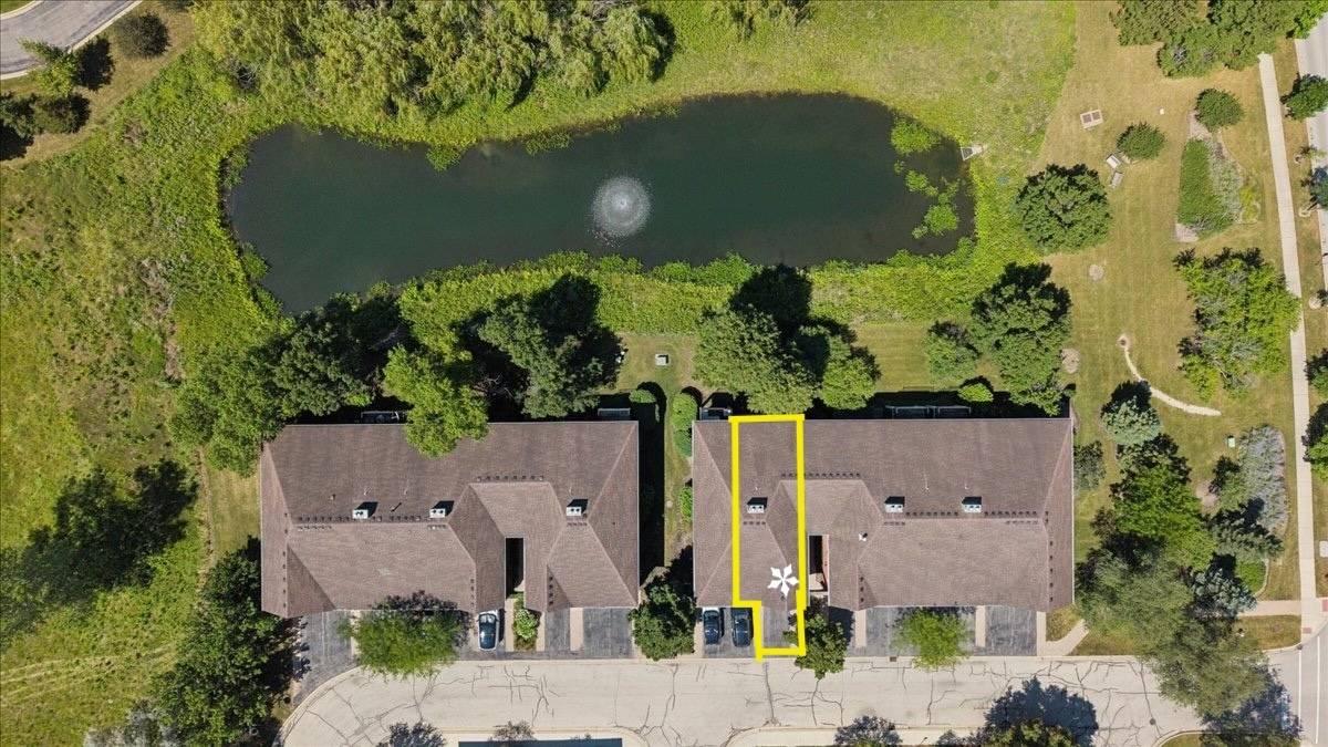 1116 KENSINGTON DR #1116, Northbrook, IL 60062