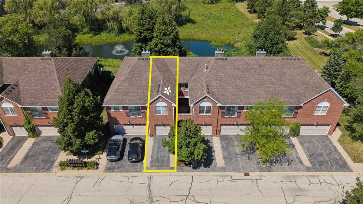1116 KENSINGTON DR #1116, Northbrook, IL 60062