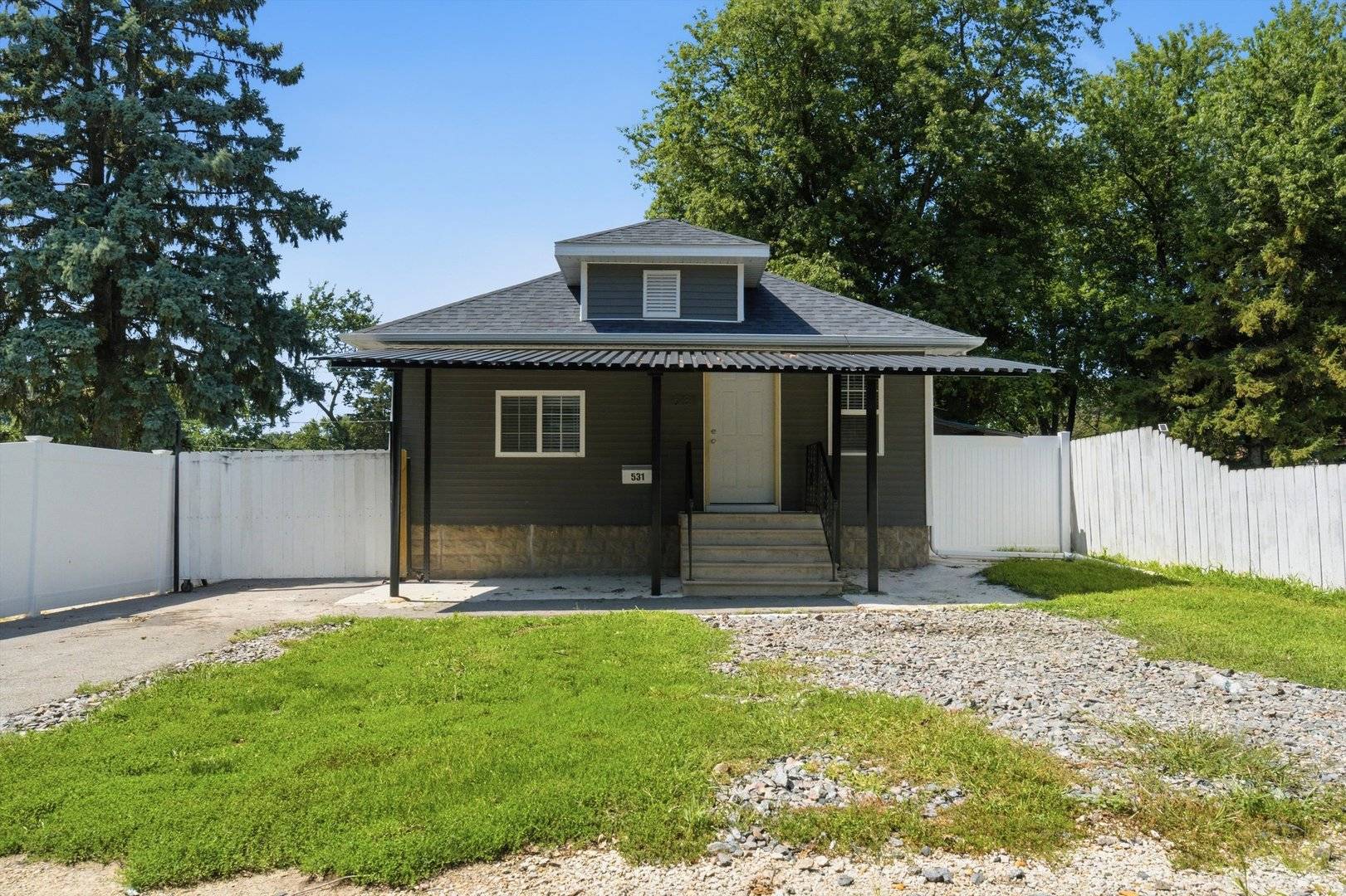 531 Algonquin ST, Joliet, IL 60432