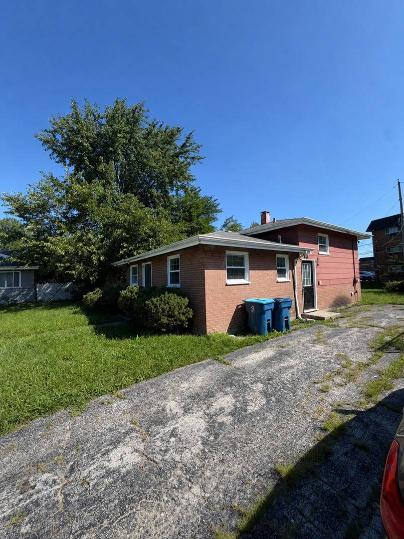 1241 Arthur ST, Calumet City, IL 60409