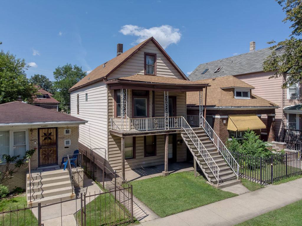 8534 S Muskegon AVE, Chicago, IL 60617