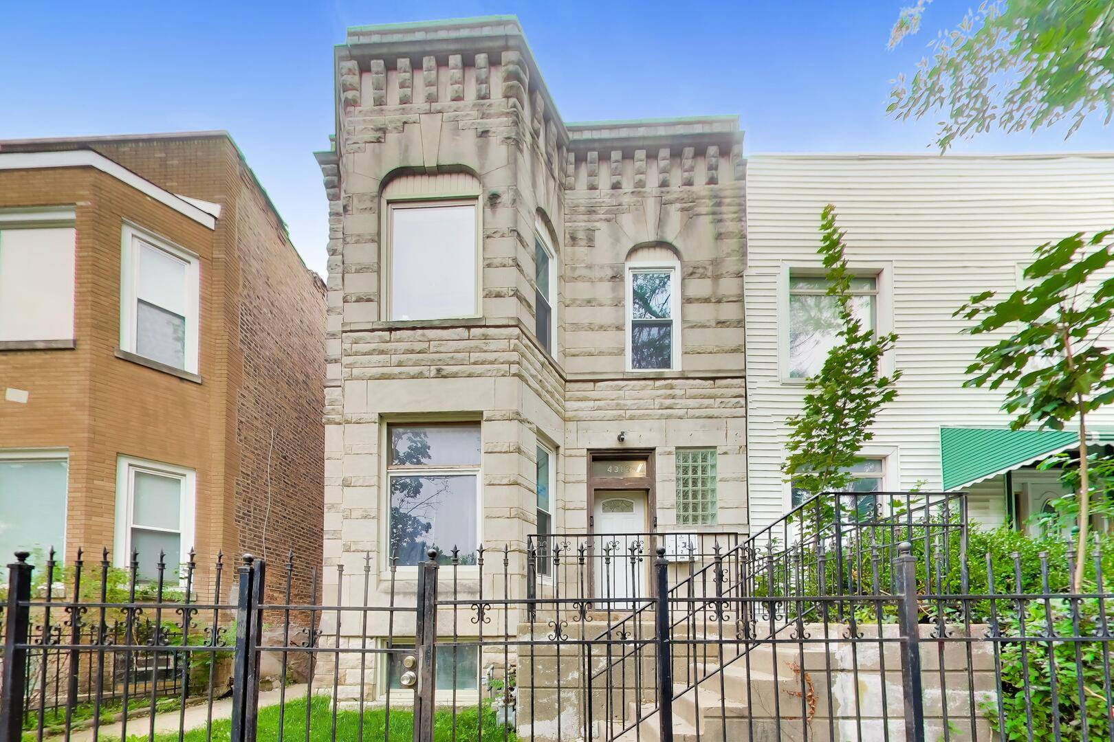 4312 W Adams ST, Chicago, IL 60624