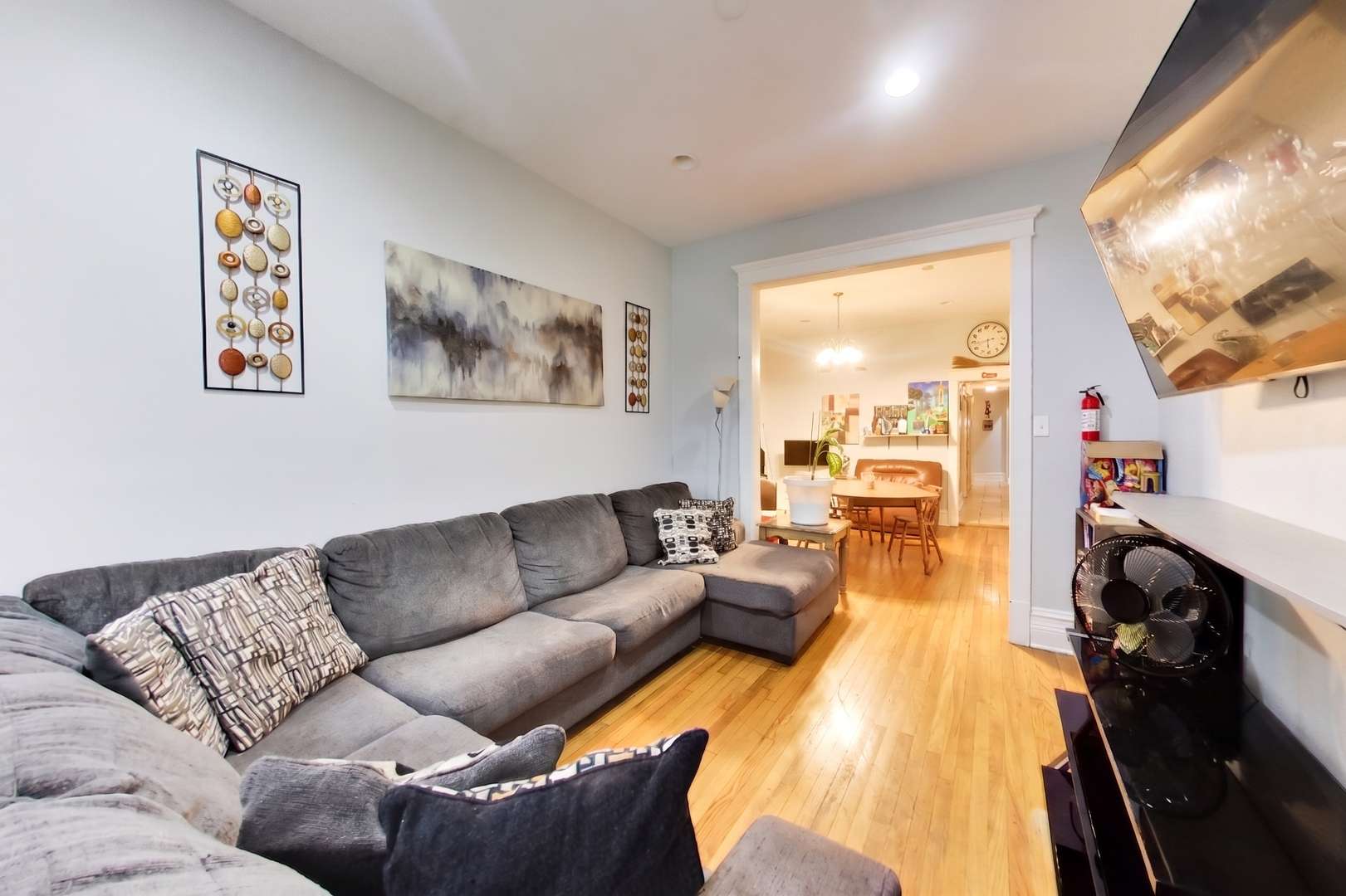 4312 W Adams ST, Chicago, IL 60624