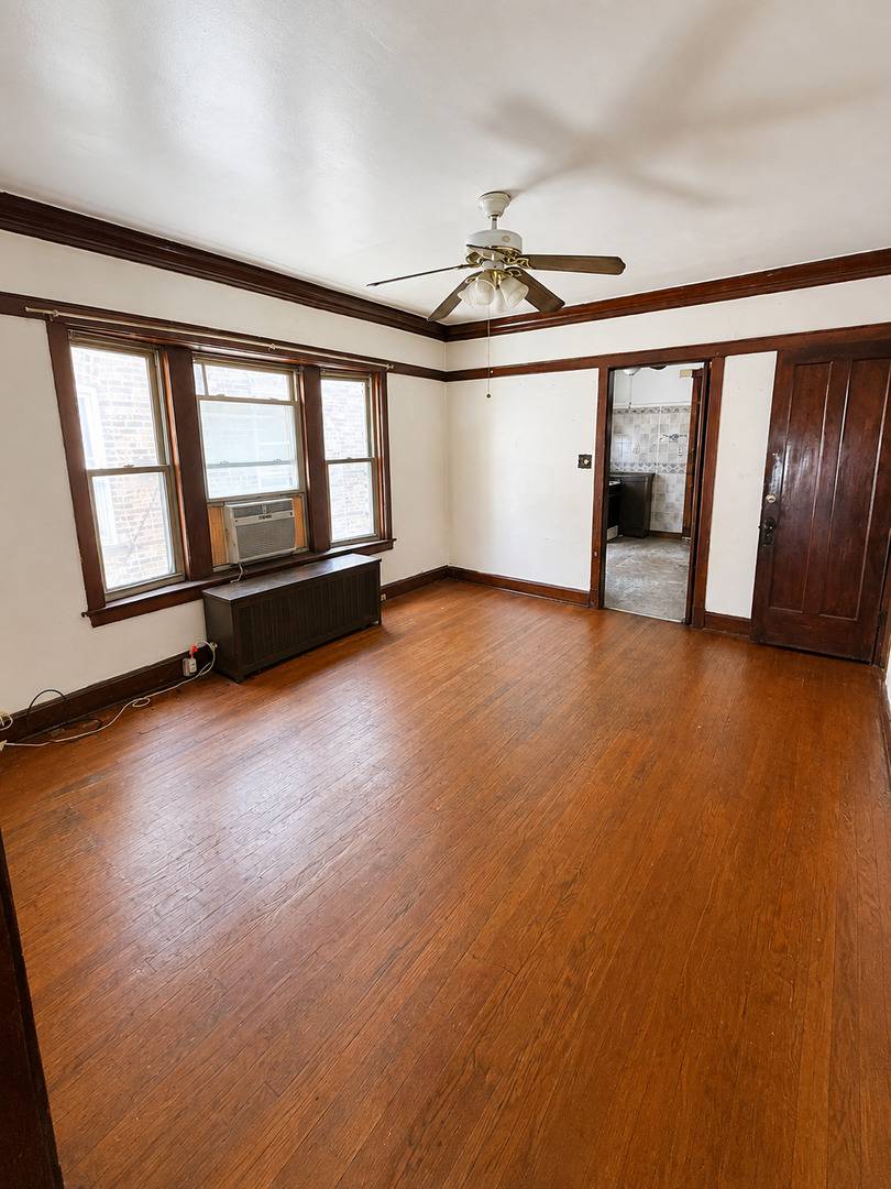 5315 W Crystal ST, Chicago, IL 60651