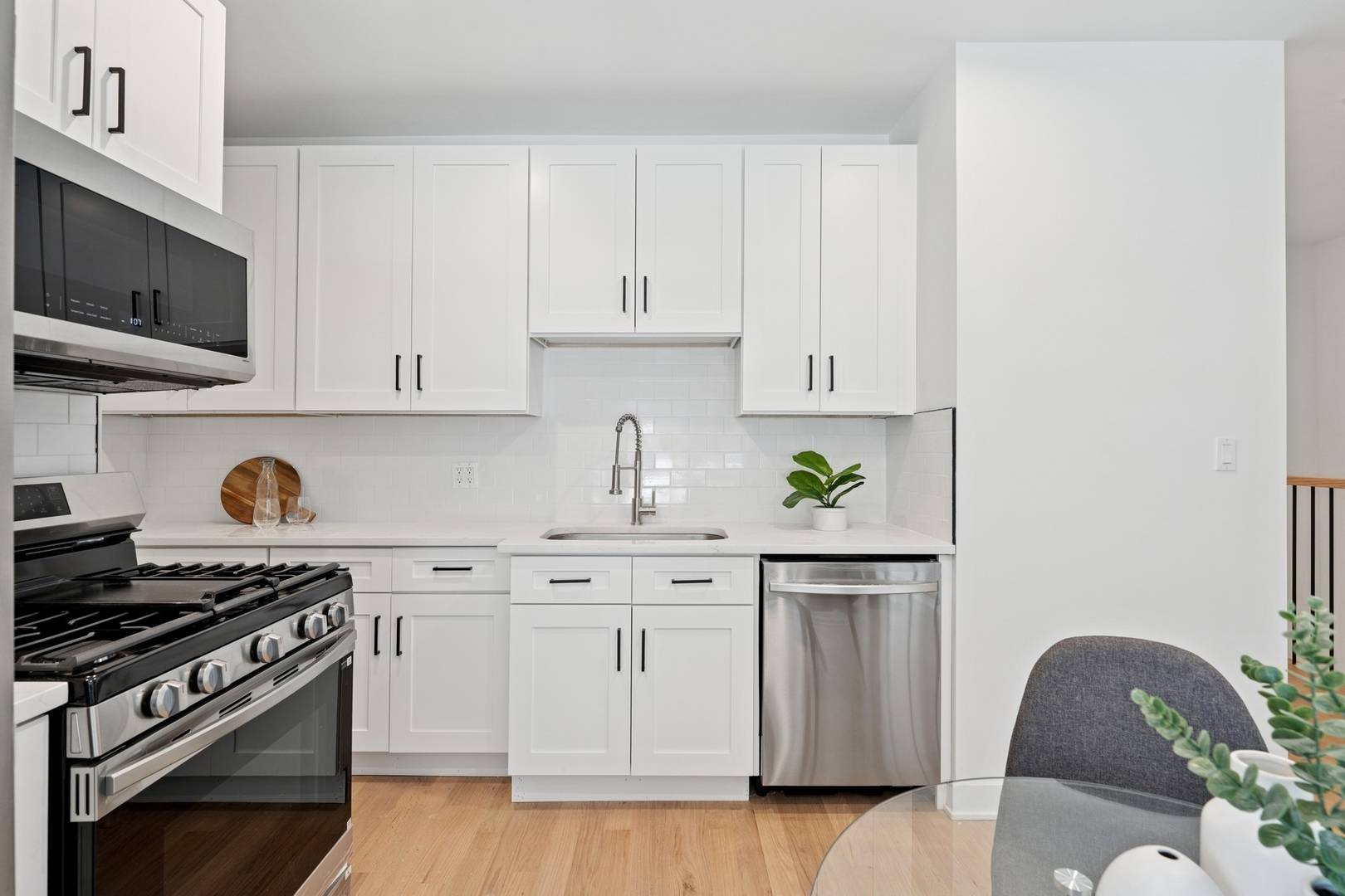 6753 N Hermitage AVE #2, Chicago, IL 60626