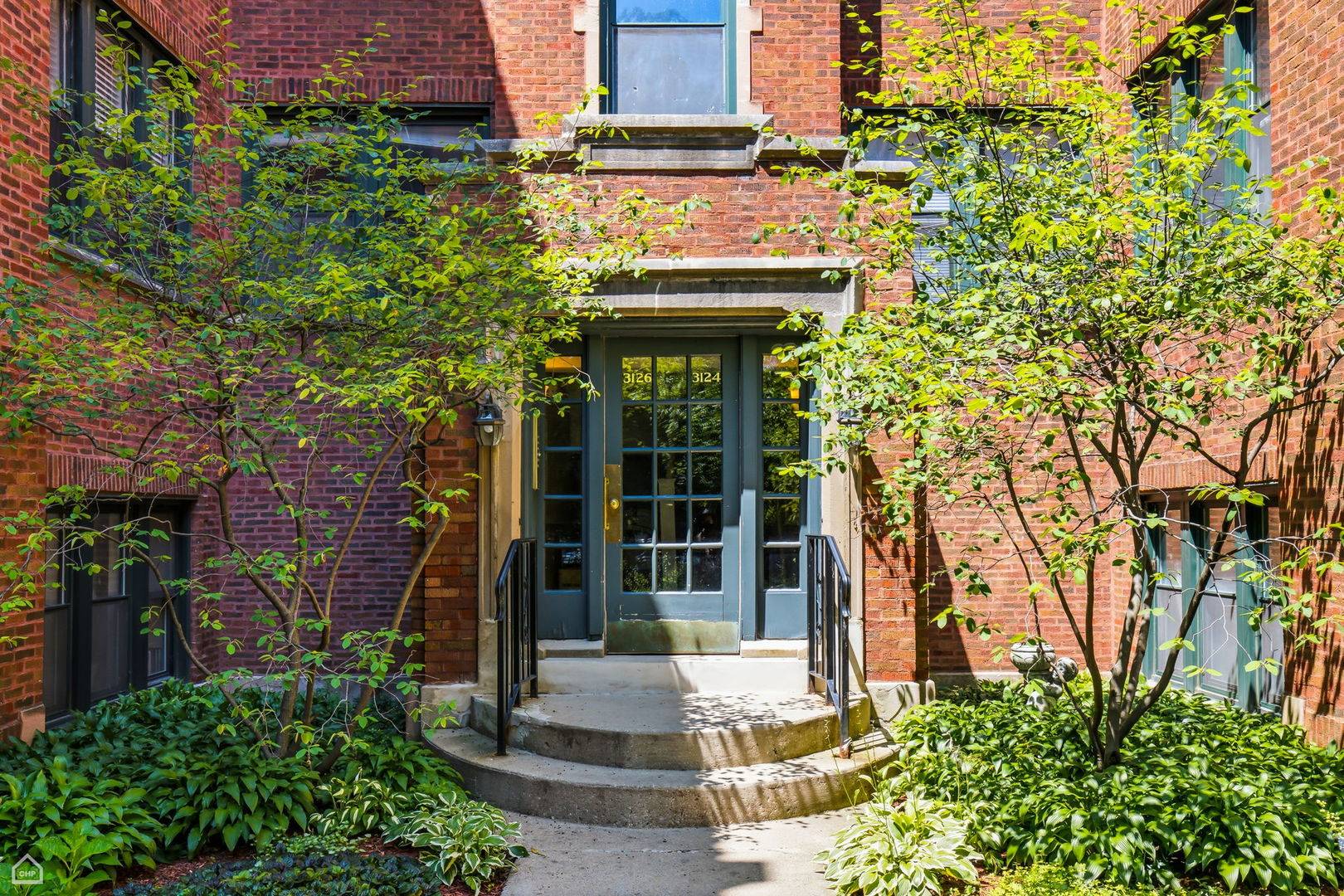3126 W Carmen AVE #3, Chicago, IL 60625