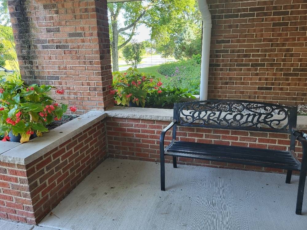 7510 FARMINGDALE DR #204, Darien, IL 60561