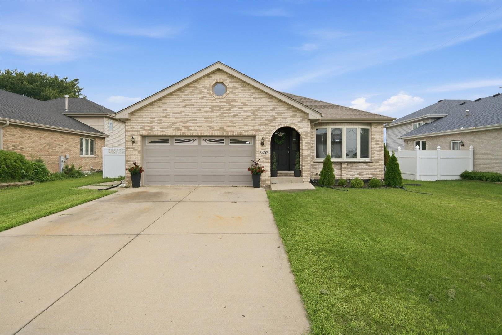 8402 S Thomas AVE, Bridgeview, IL 60455