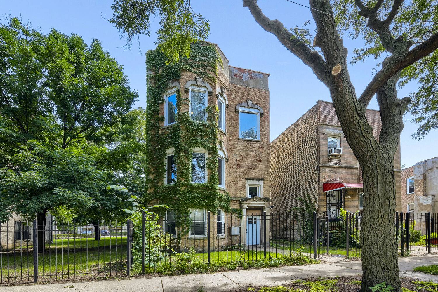 Address not disclosed, Chicago, IL 60653