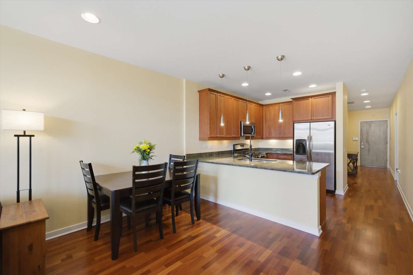 3946 N Ravenswood AVE #411, Chicago, IL 60613