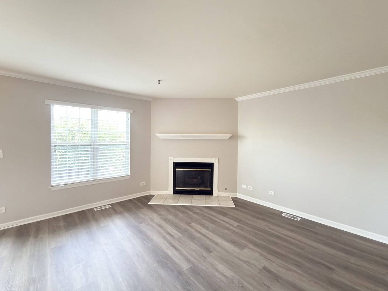 5S525 Scots DR #6E, Naperville, IL 60563