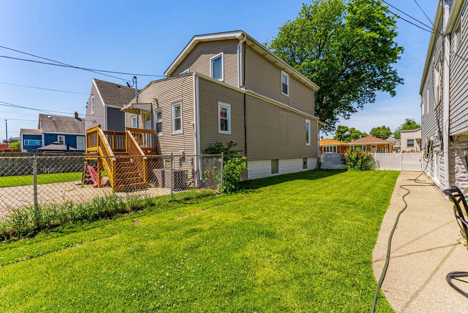 1513 Clarence AVE, Berwyn, IL 60402