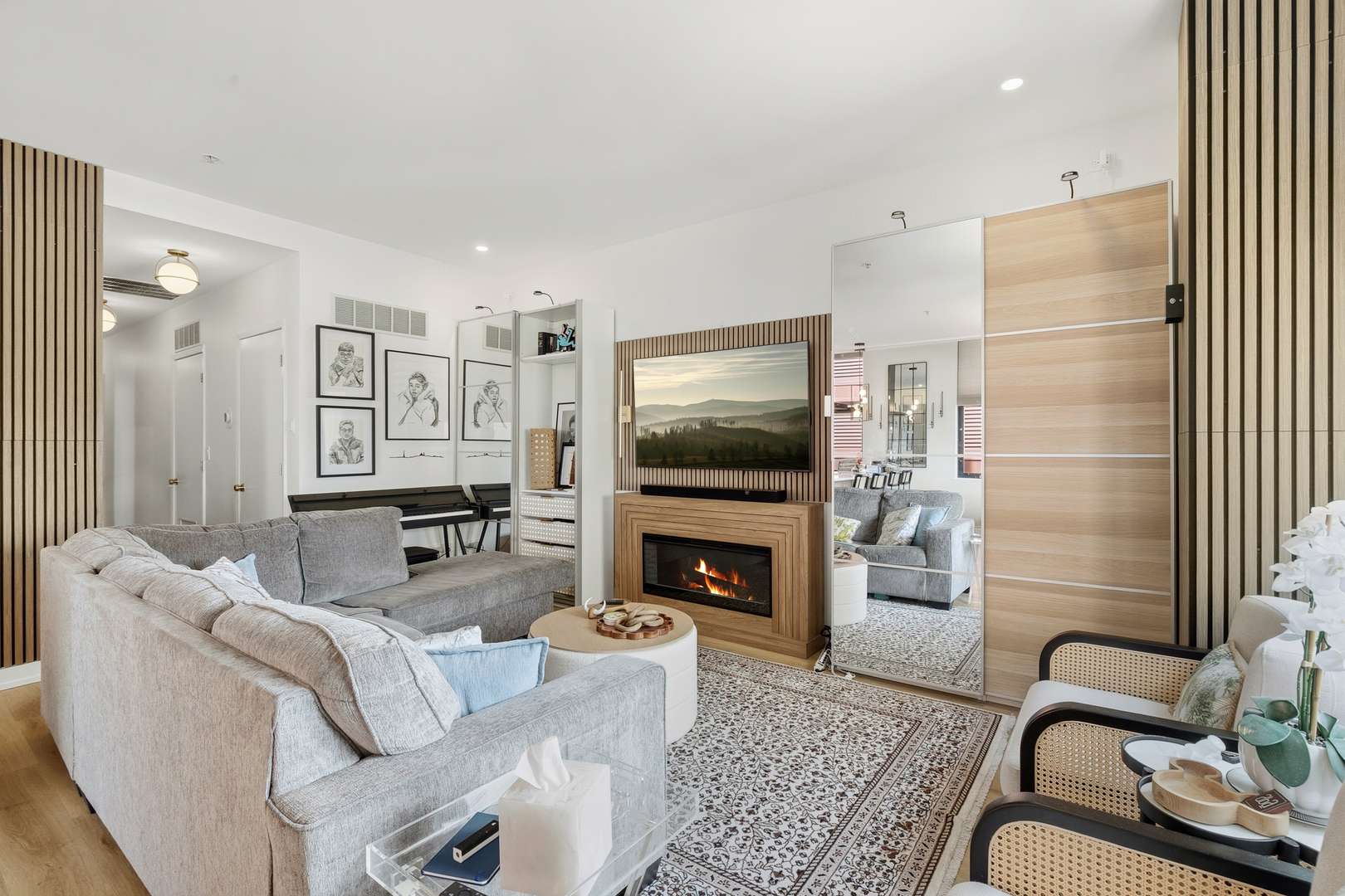 330 S MICHIGAN AVE #1601, Chicago, IL 60604