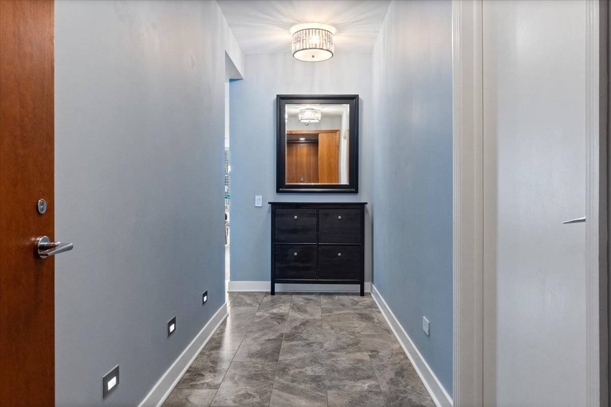 501 N Clinton ST #1304, Chicago, IL 60654