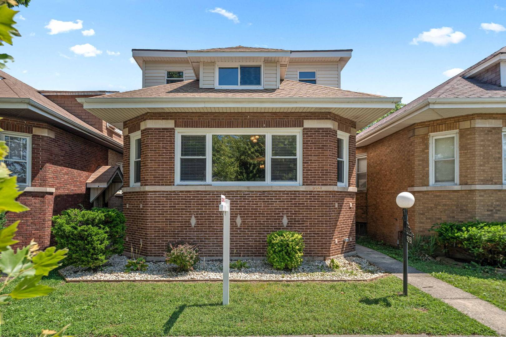 9351 S Throop ST, Chicago, IL 60620