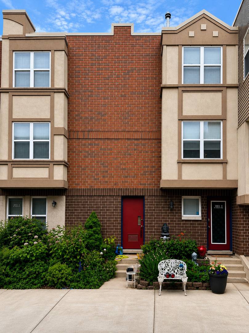 2011 W Chase AVE #2, Chicago, IL 60645