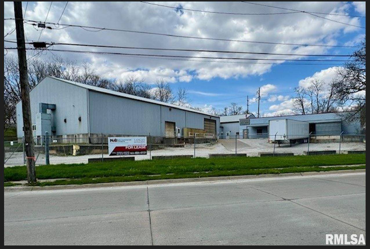 2902 INDIAN RD, Davenport, IA 52802