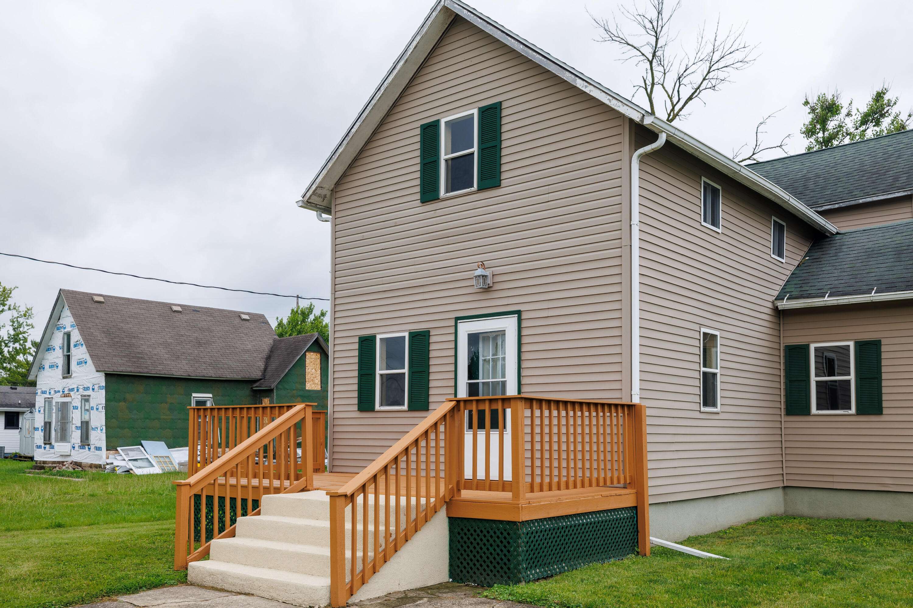 205 W Railroad Street, Kentland, IN 47951