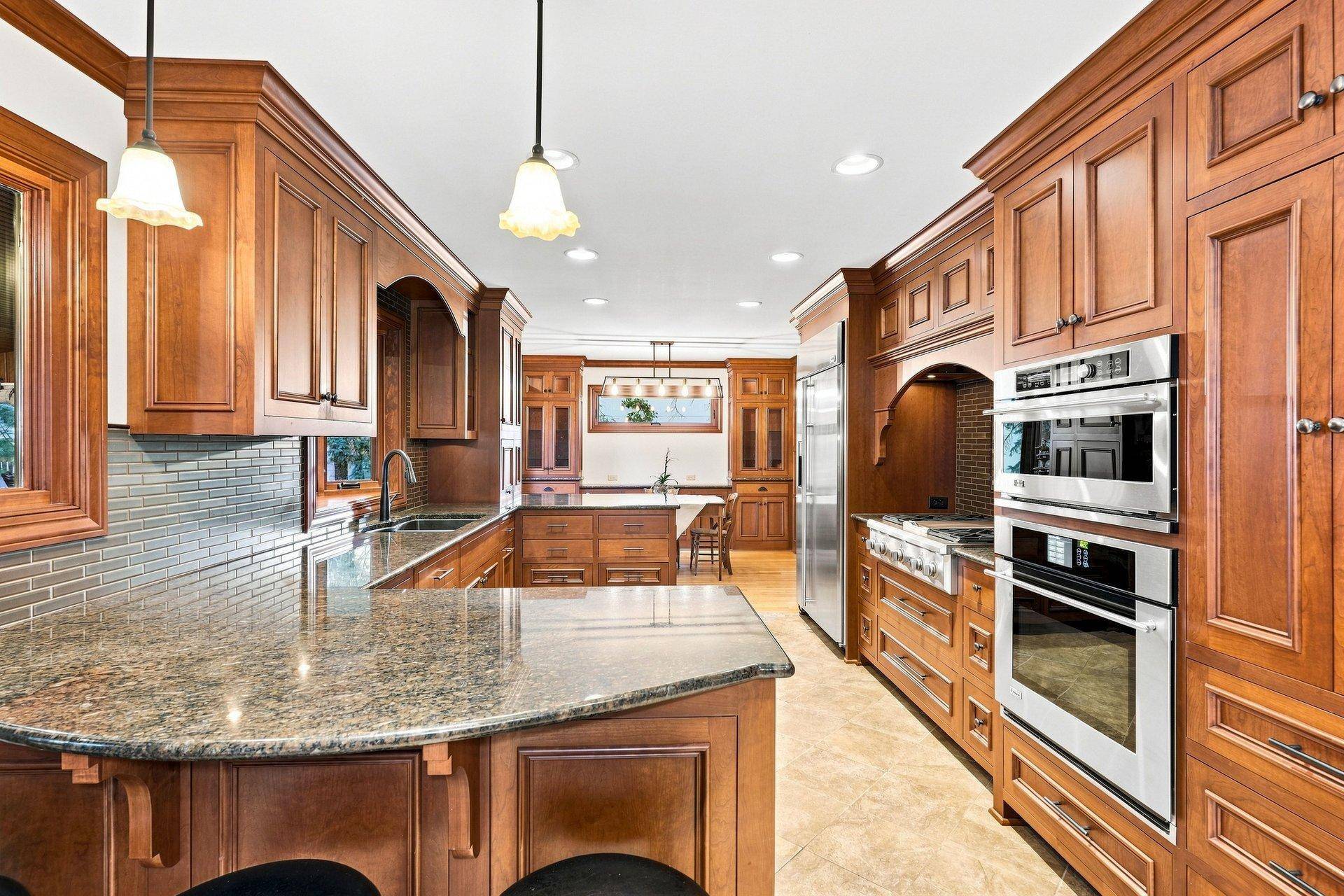 9890 161st ST W, Lakeville, MN 55044