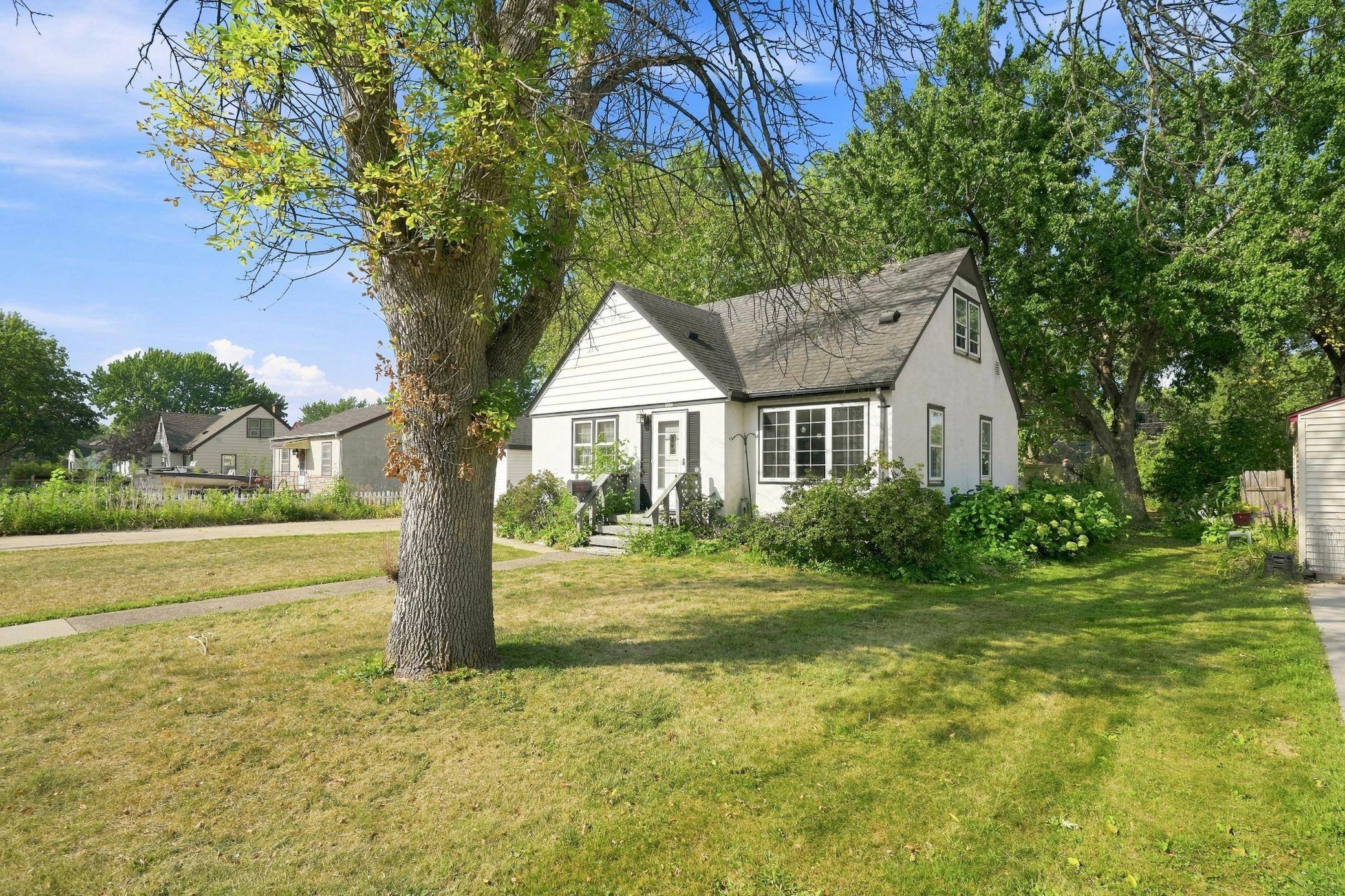 1115 Marshall AVE, Saint Paul Park, MN 55071