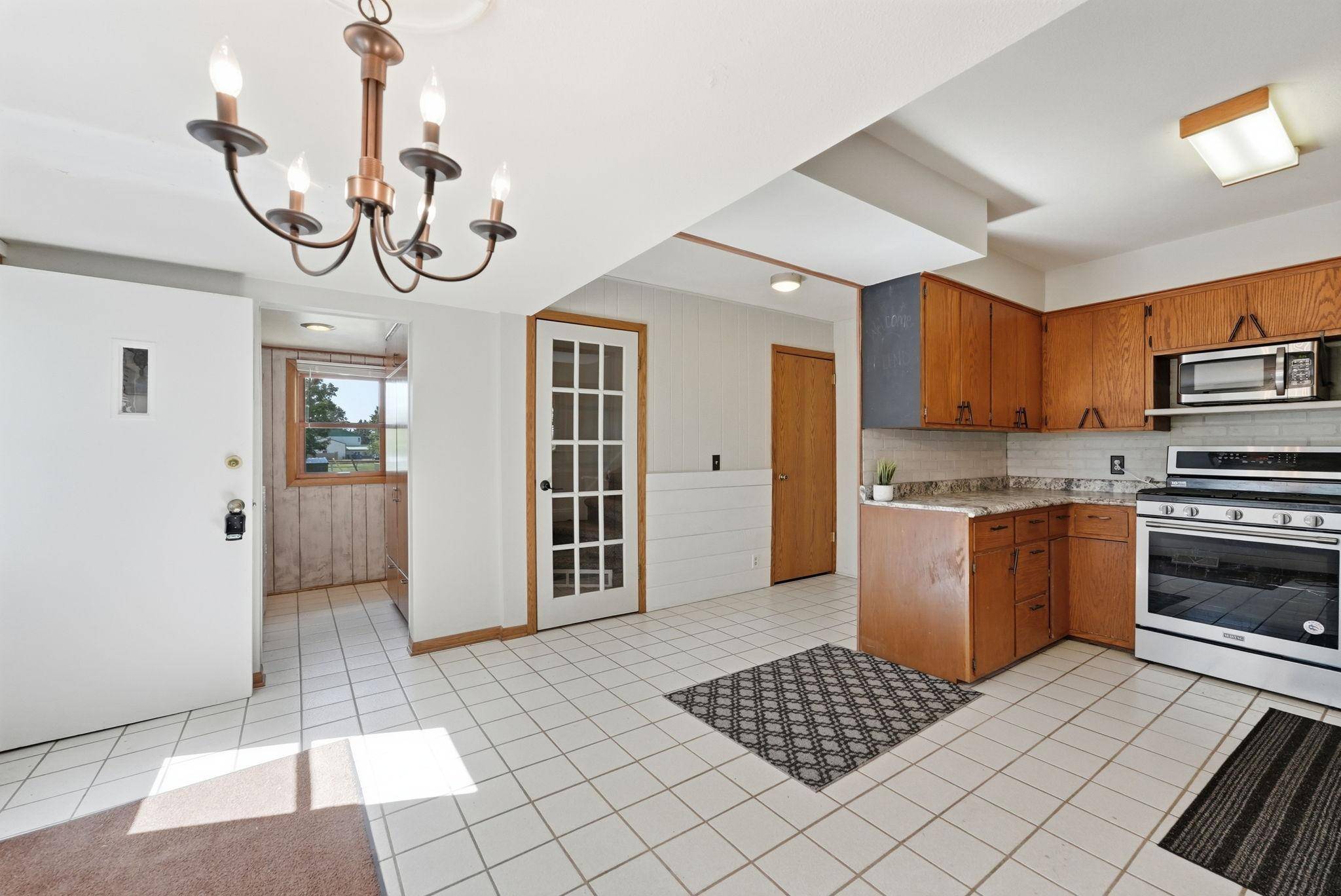 420 1st ST NE, Avon, MN 56310