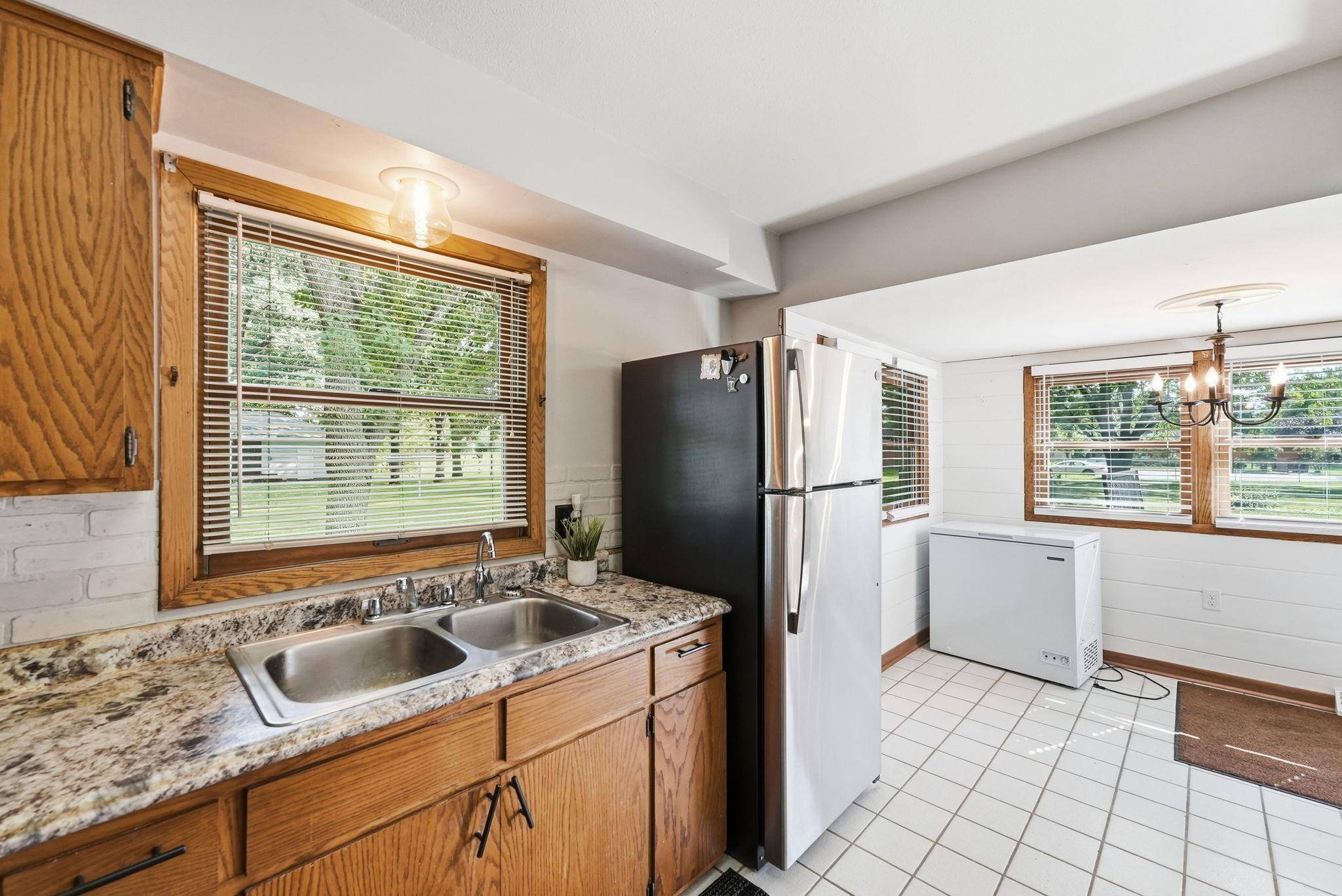 420 1st ST NE, Avon, MN 56310