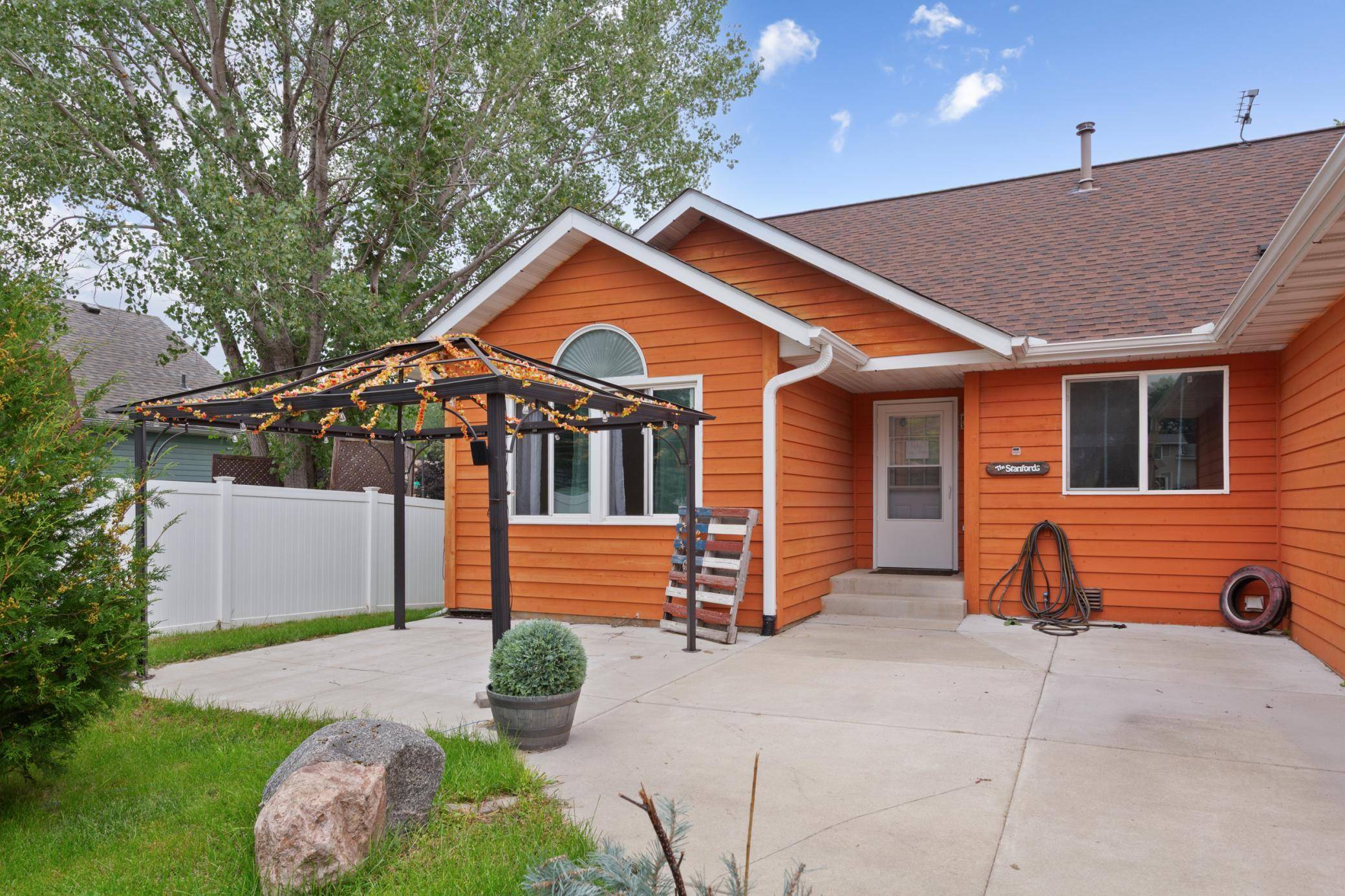 1905 Prairie LN NE, Owatonna, MN 55060