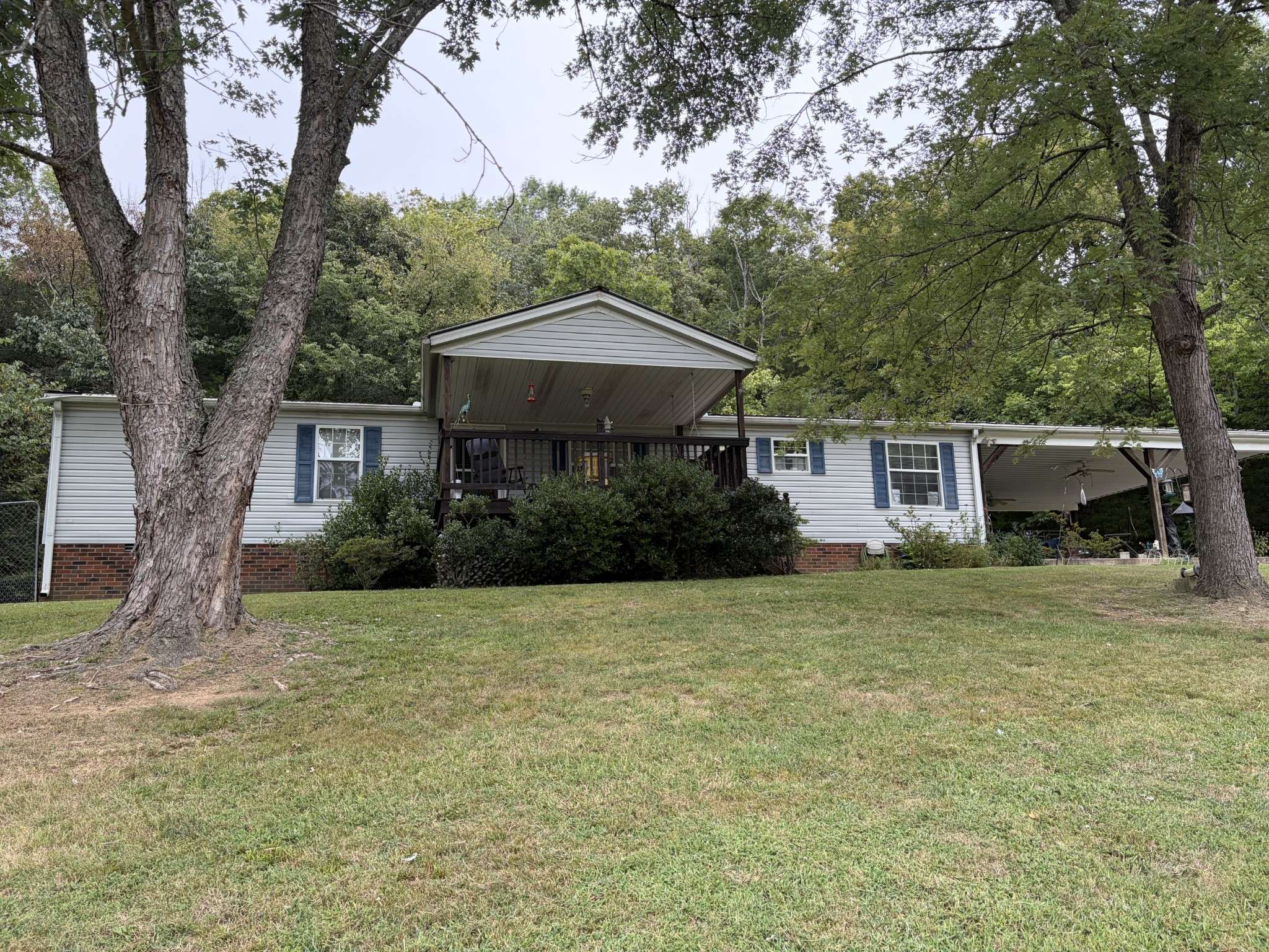 1840 Cedar Bluff Rd, Lafayette, TN 37083