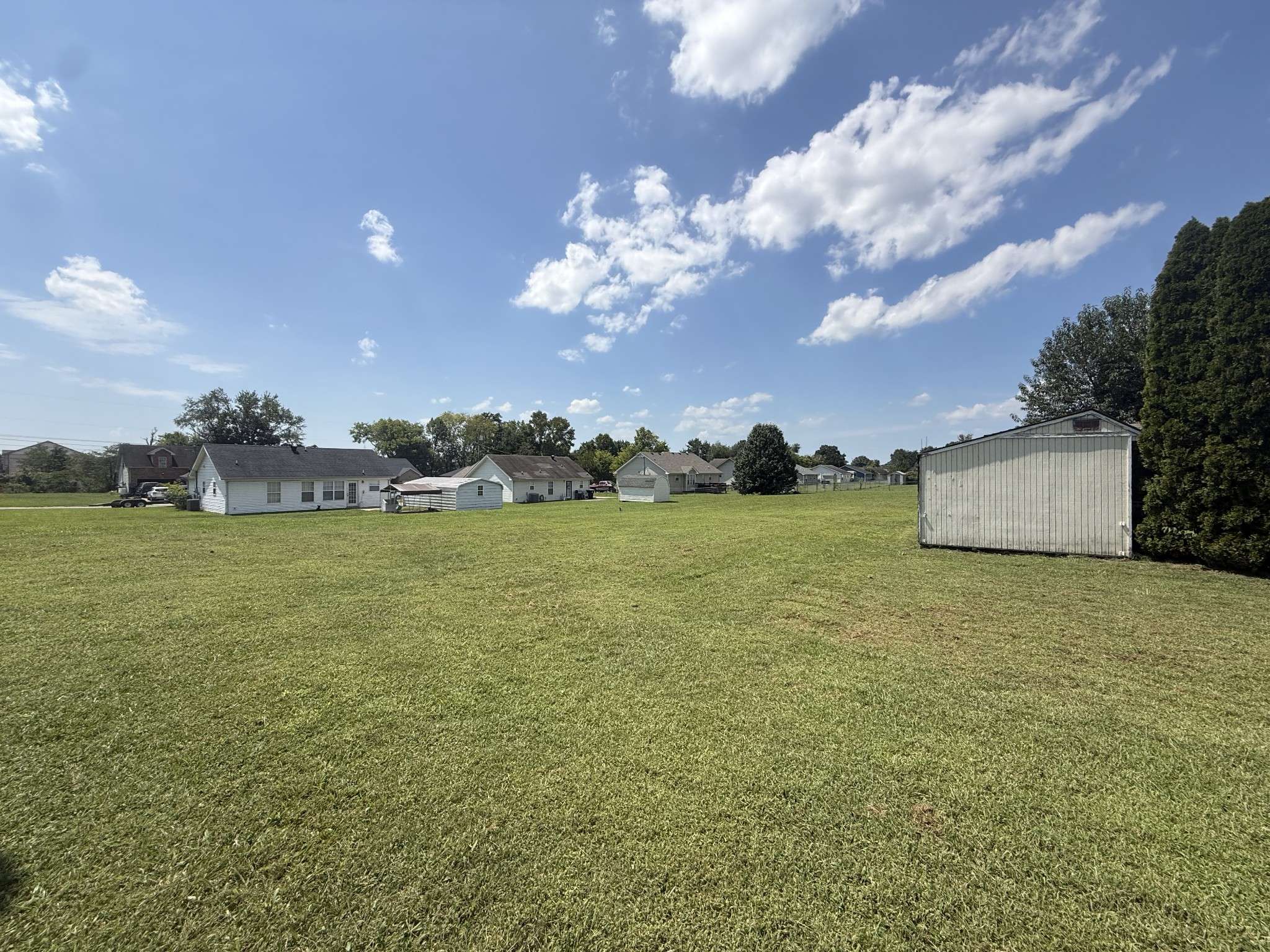 3382 Summerfield Dr, Clarksville, TN 37042