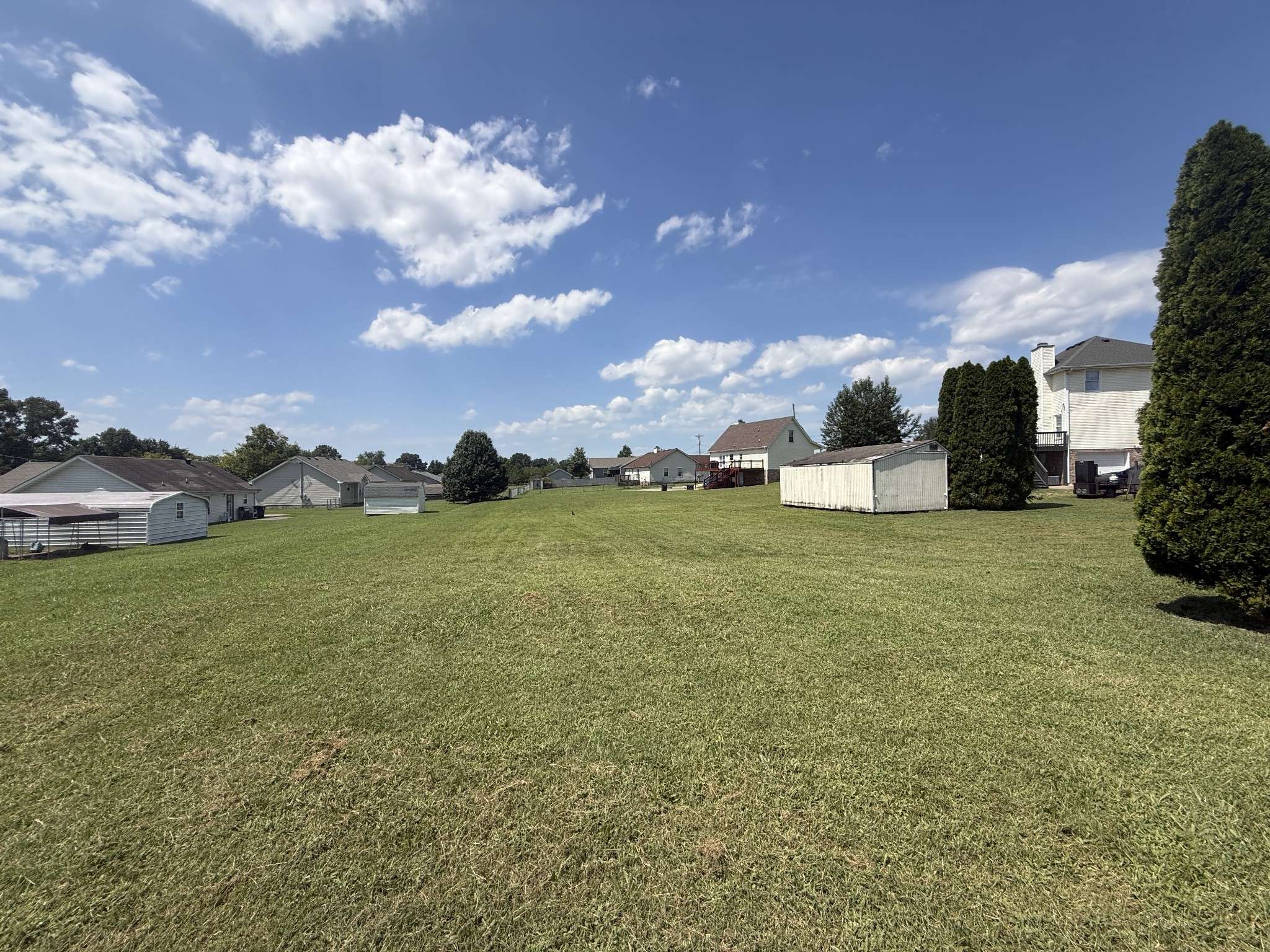 3382 Summerfield Dr, Clarksville, TN 37042