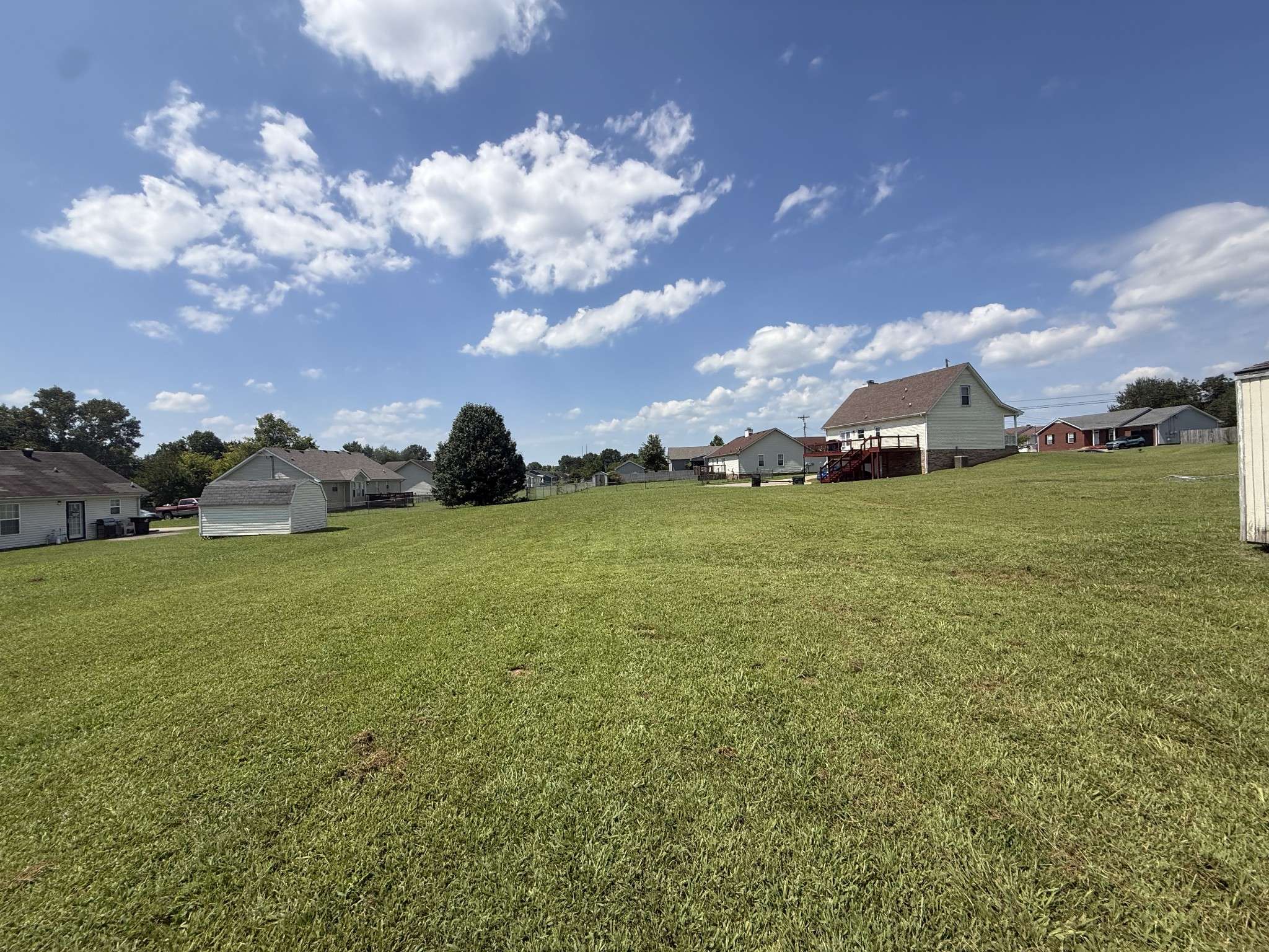 3382 Summerfield Dr, Clarksville, TN 37042
