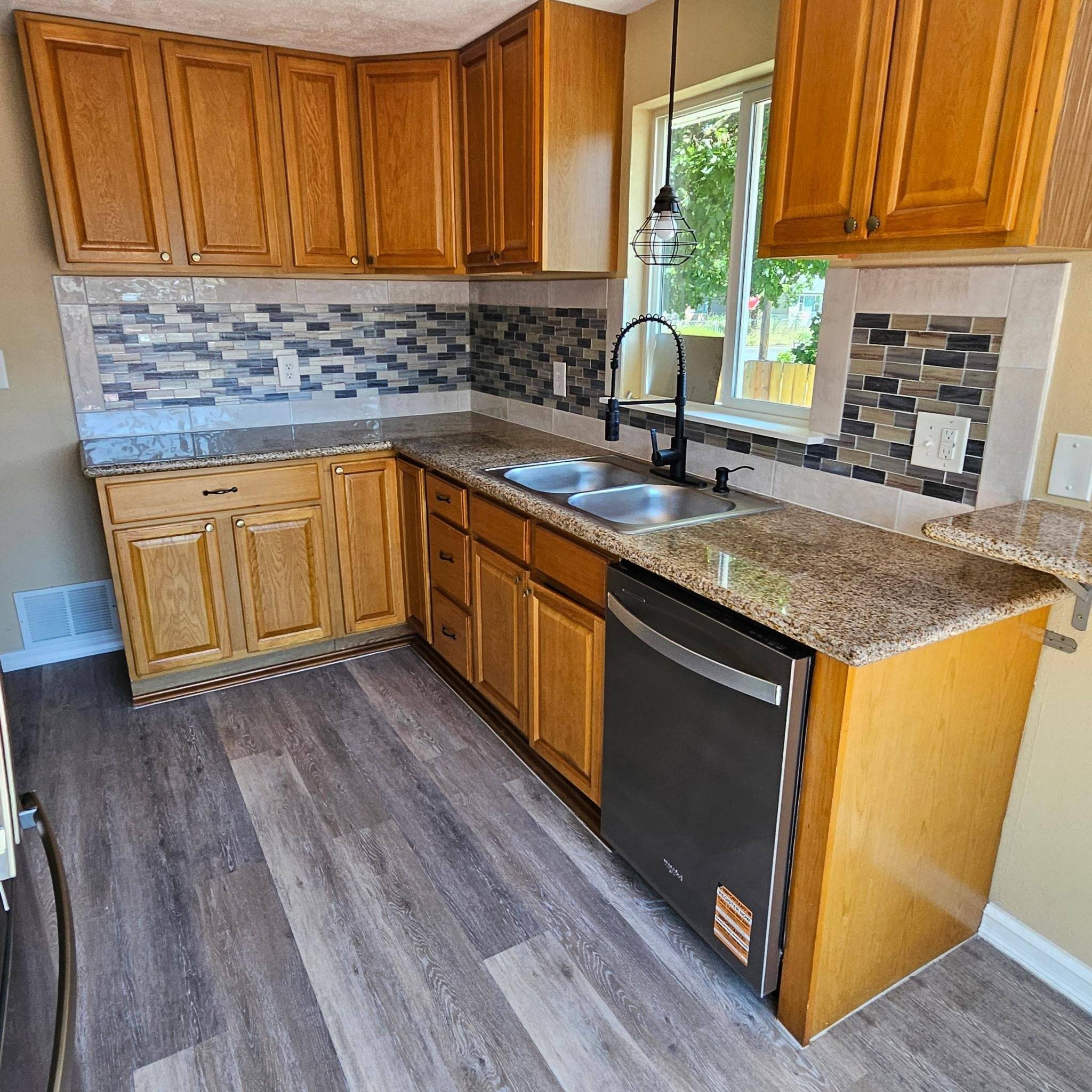 5801 N Wall St, Spokane, WA 99205