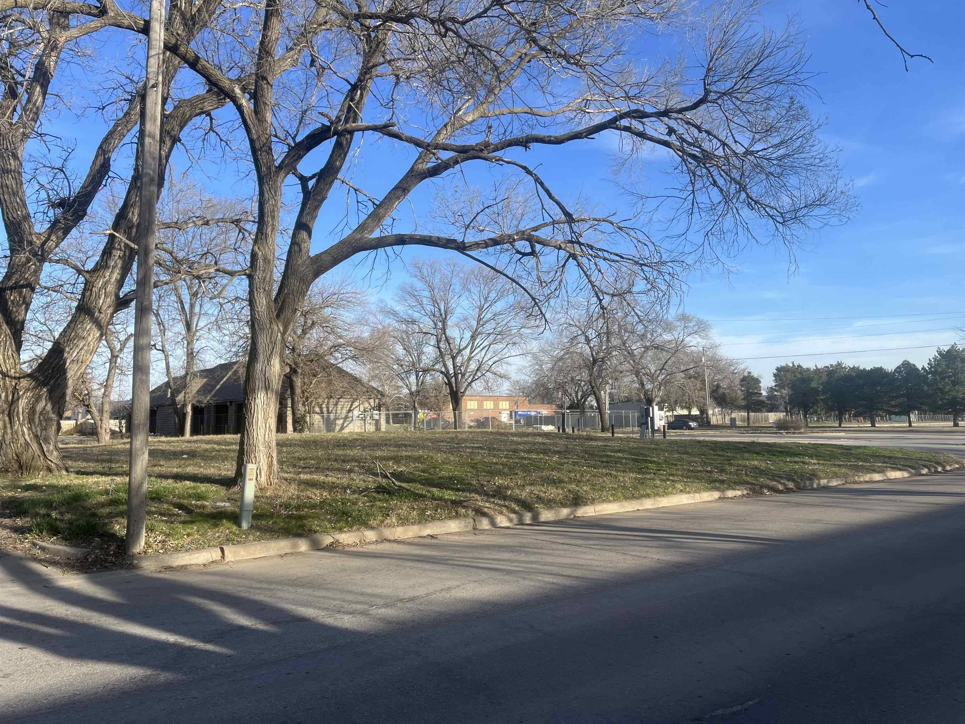 4774 W Maple, Wichita, KS 67209