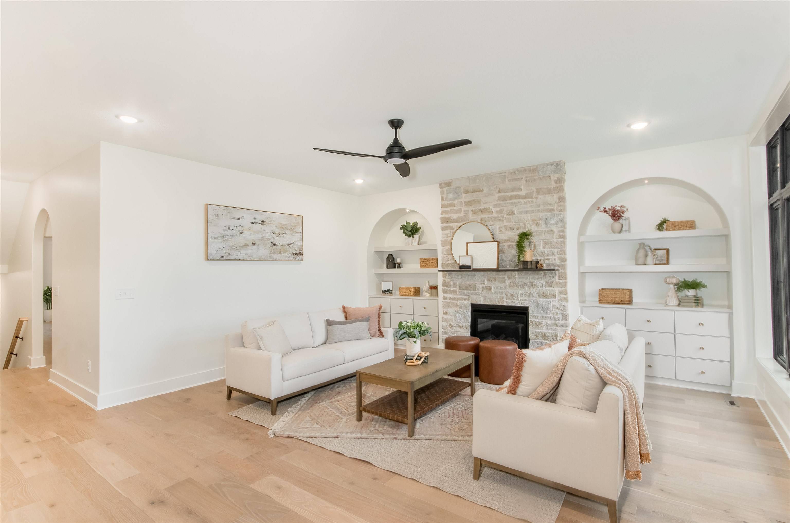 329 N Sarah Ct, Derby, KS 67037