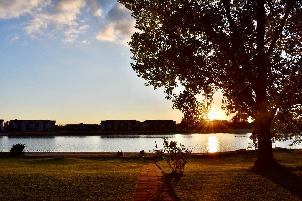 3125 N Ridge Port St, Wichita, KS 67205